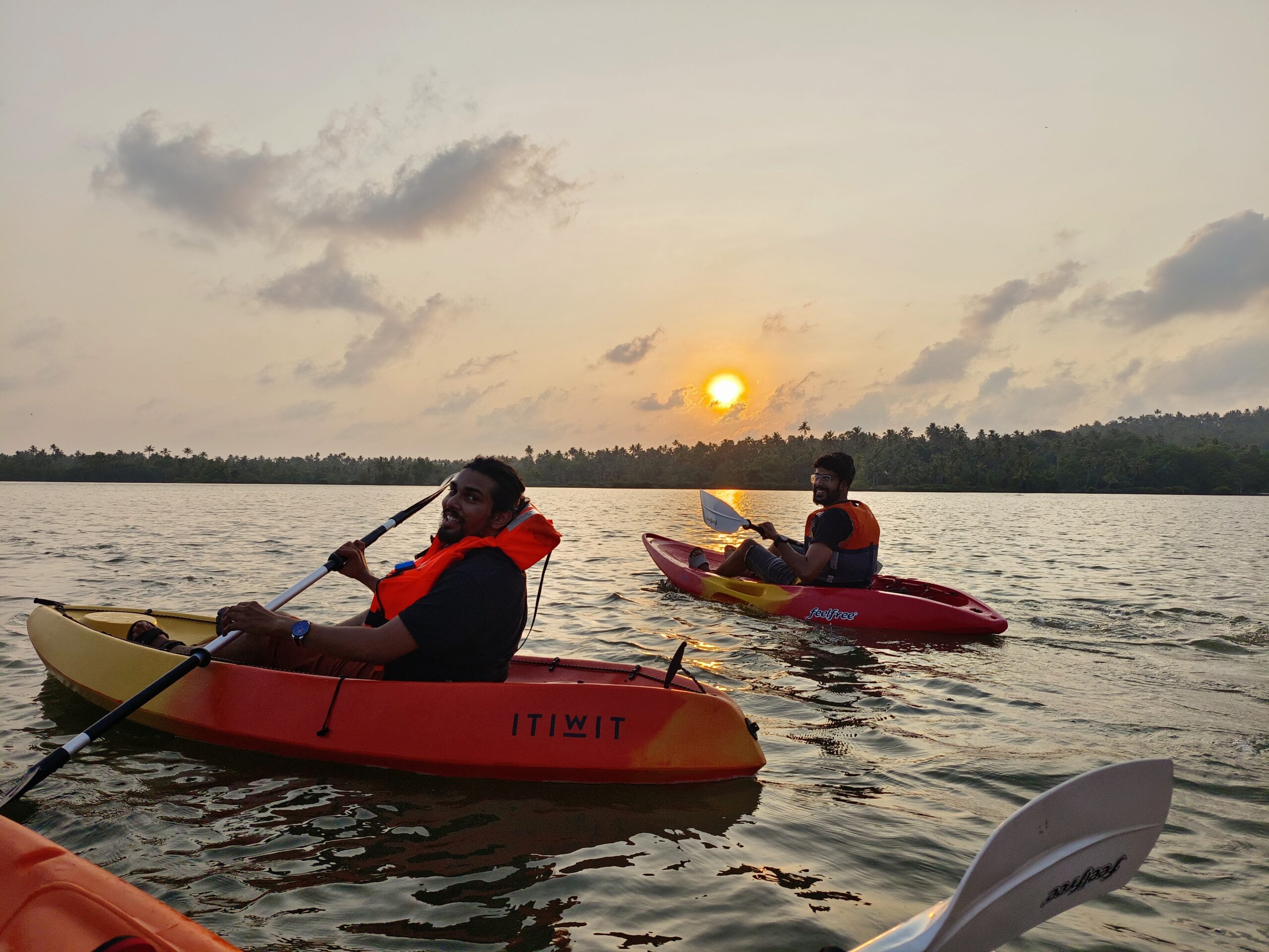 Kayaking to Ponnumthuruthu in Varkal  Golden Island Trivandrum 🏝️  #varkala #trivandrum #kerala 